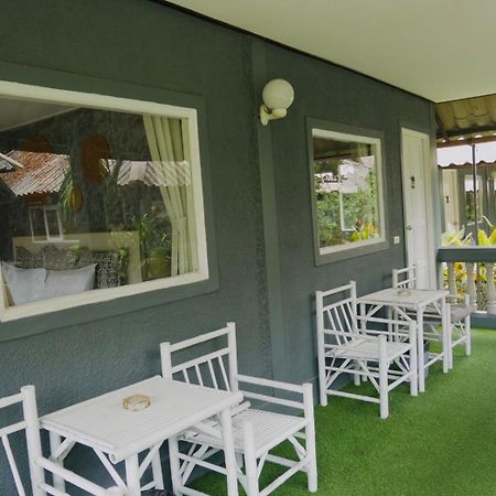 Let'S Hyde Pattaya Resort & Villas - Pool Cabanas Luaran gambar