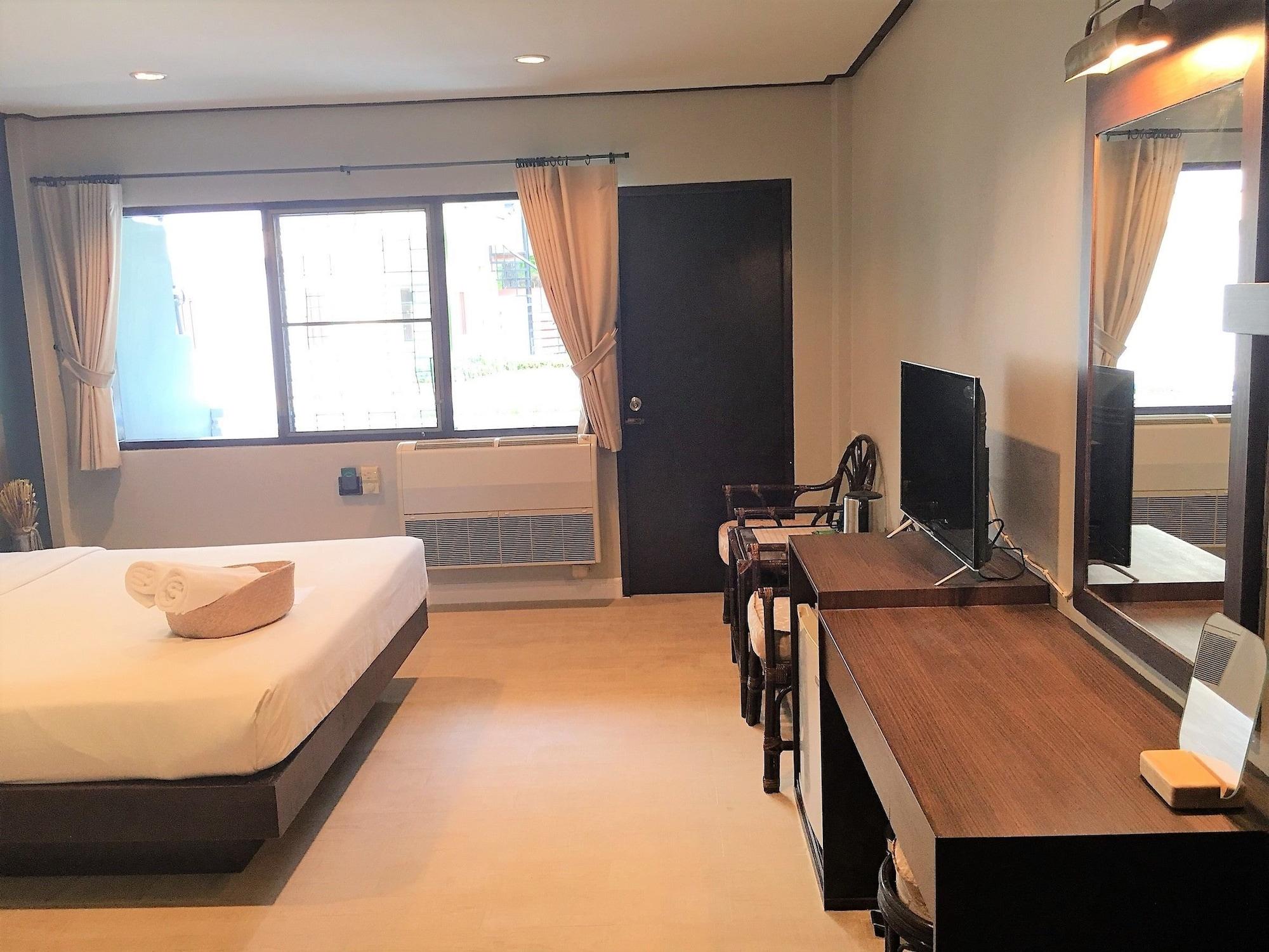 Let'S Hyde Pattaya Resort & Villas - Pool Cabanas Luaran gambar