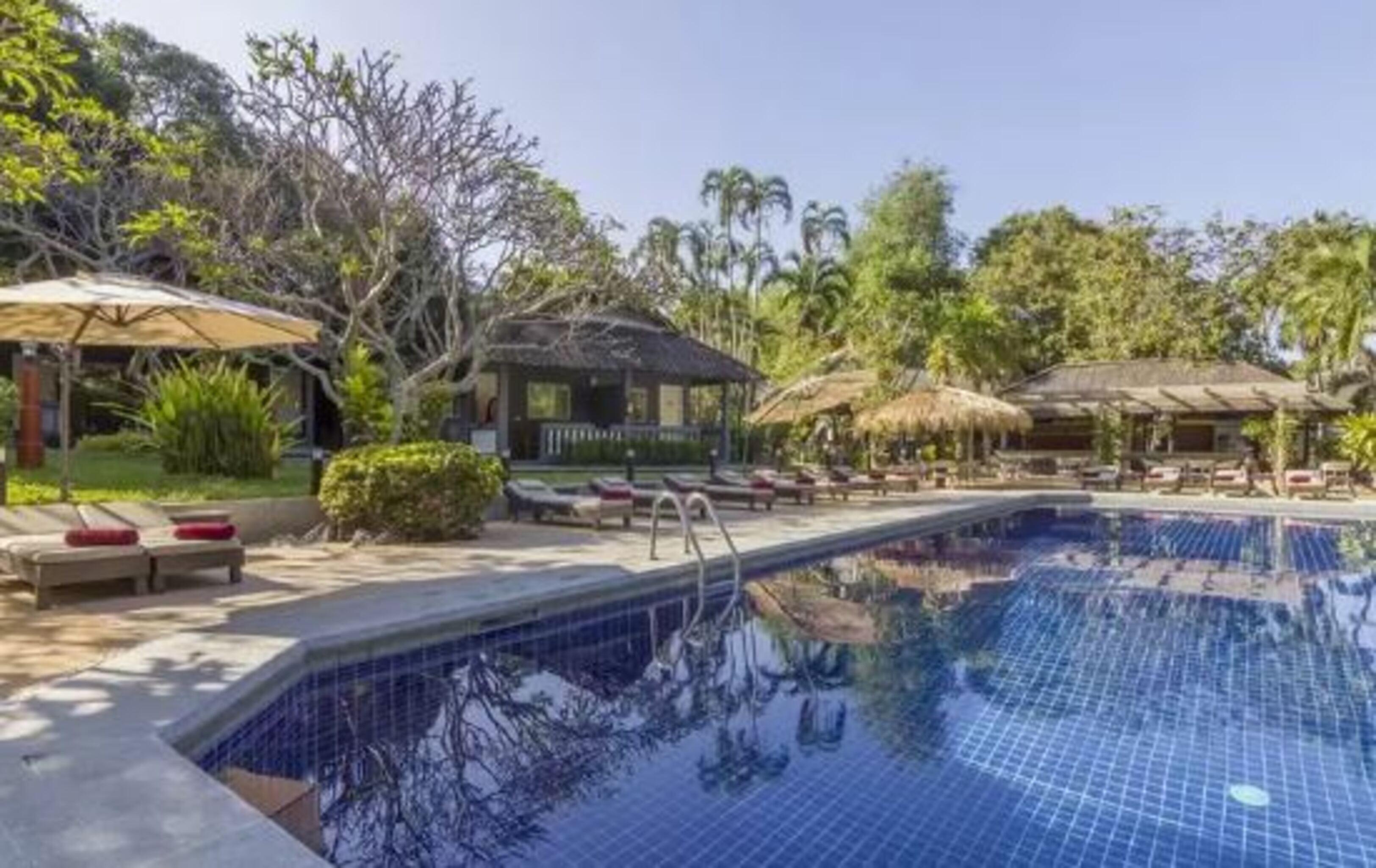 Let'S Hyde Pattaya Resort & Villas - Pool Cabanas Luaran gambar