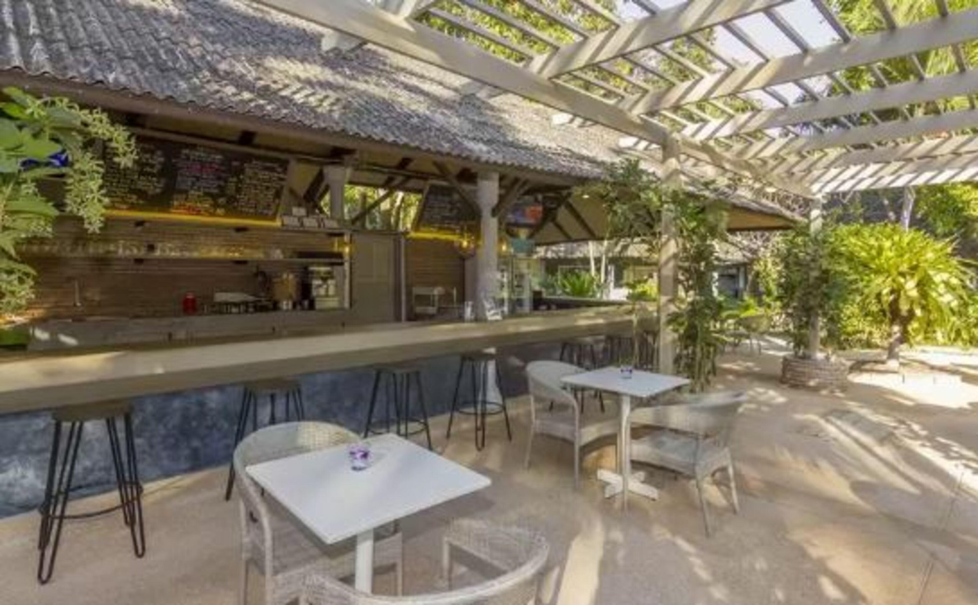 Let'S Hyde Pattaya Resort & Villas - Pool Cabanas Luaran gambar