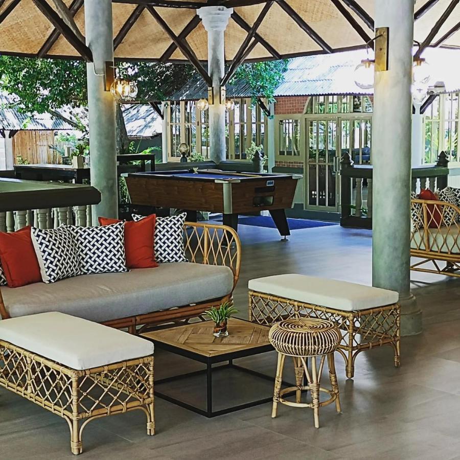 Let'S Hyde Pattaya Resort & Villas - Pool Cabanas Luaran gambar