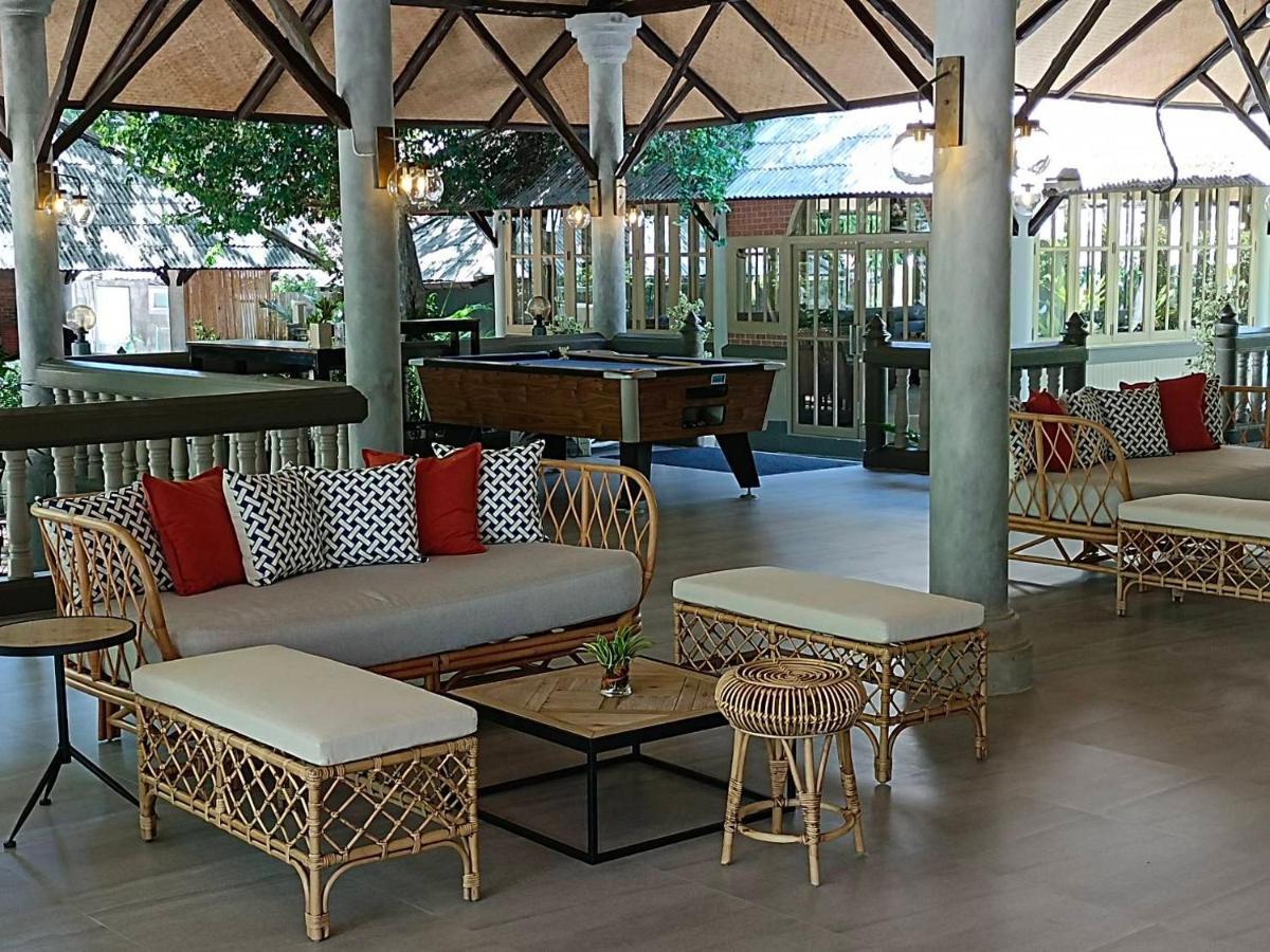 Let'S Hyde Pattaya Resort & Villas - Pool Cabanas Luaran gambar