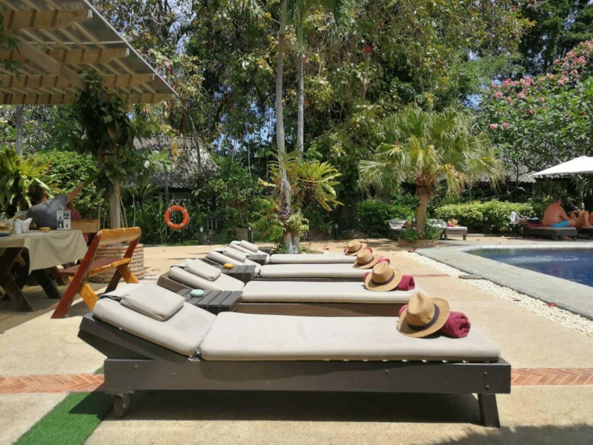 Let'S Hyde Pattaya Resort & Villas - Pool Cabanas Luaran gambar